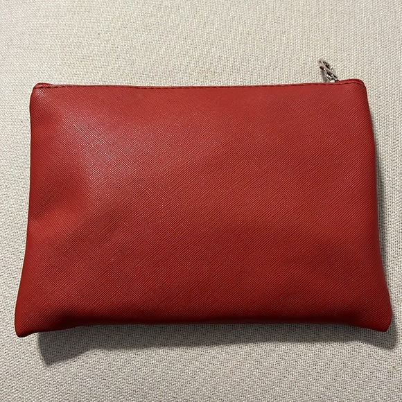 NEW Salvatore Ferragamo Cosmetic Pouch + Travel Size Lotion + Lip Balm + Extras - Picture 12 of 13